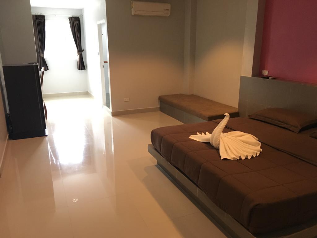 P.F Mansion Hotel Chaweng Beach Buitenkant foto